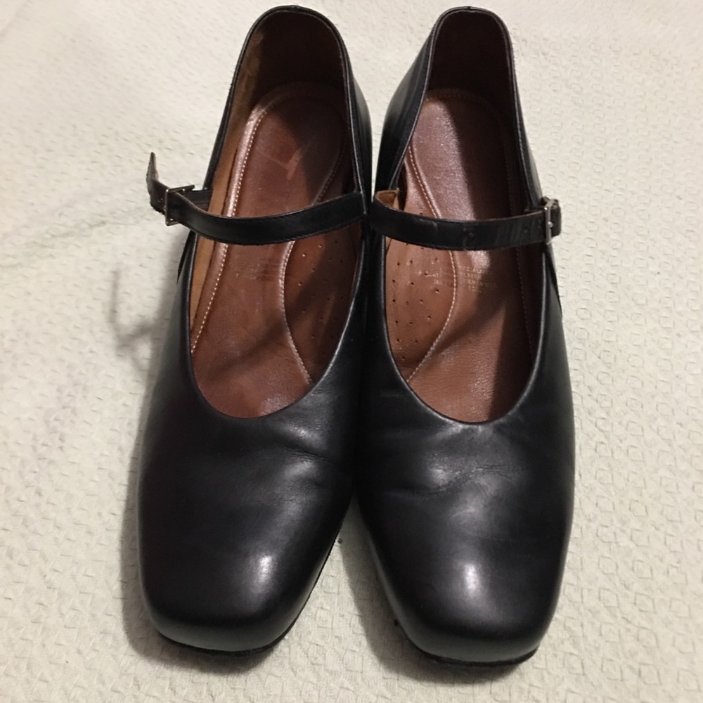Kumfs women’s comfortable black soft leather shoes